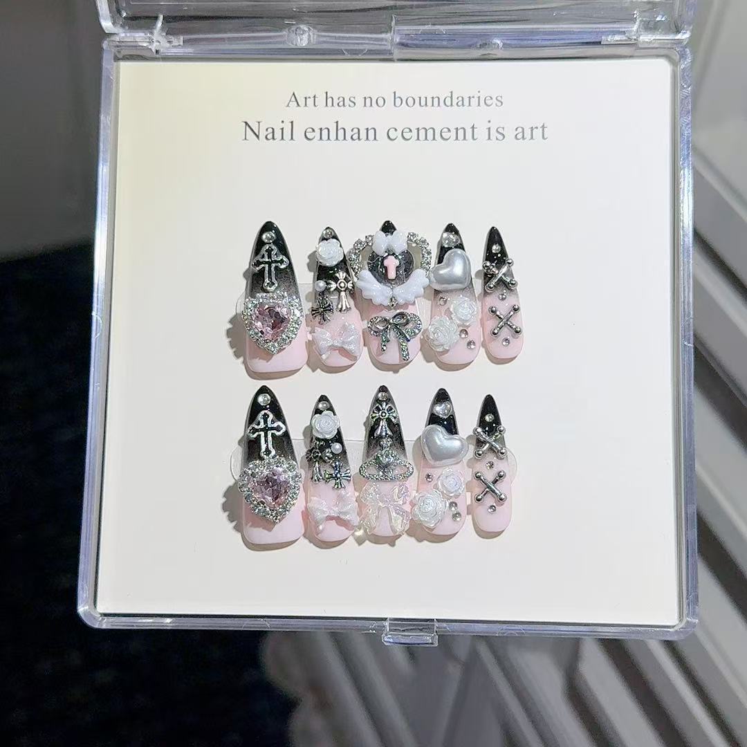 Verschnörkeltes gotisches Nagelschmuckset