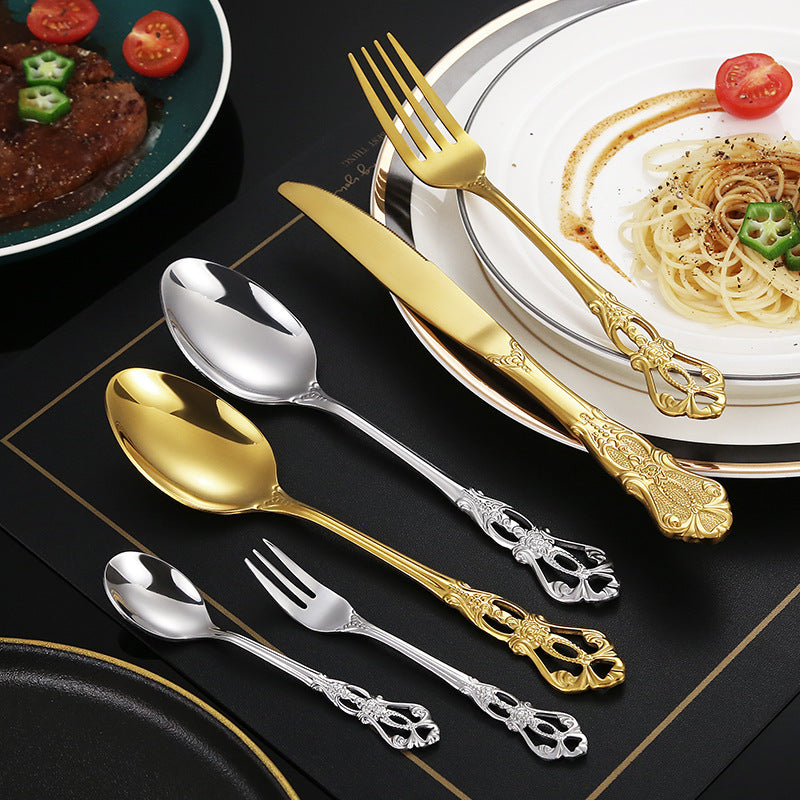 Elegante und Kunstvoll Gestaltete Salatgabel Karnz