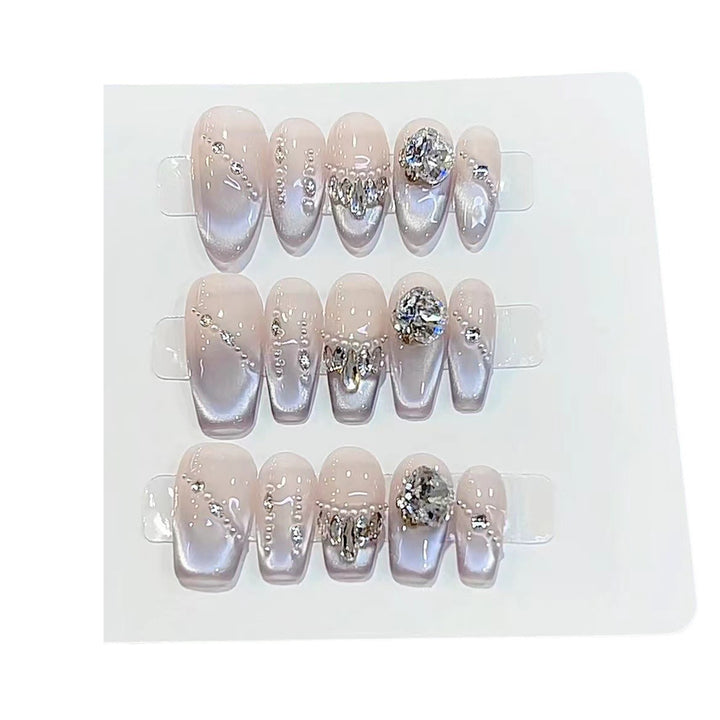 Premium Glänzende Press-On Nagelkunst mit Kristallakzenten Karnz