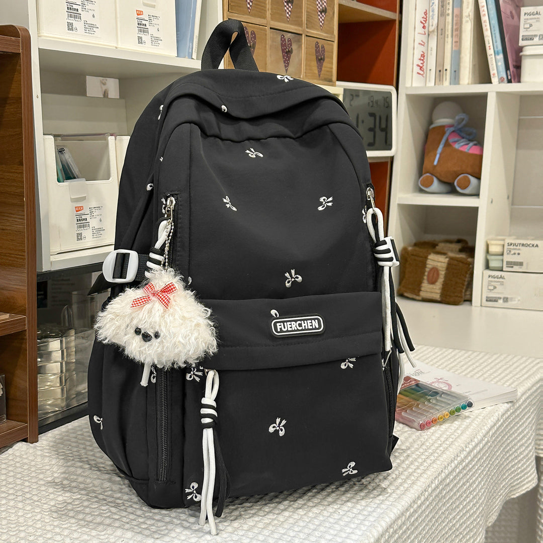 Stylischer Multi-Taschen Rucksack mit pelzigem Schlüsselanhänger Karnz
