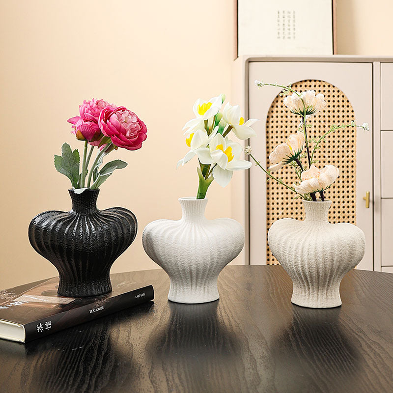 Stylische Keramikvase für das Zuhause