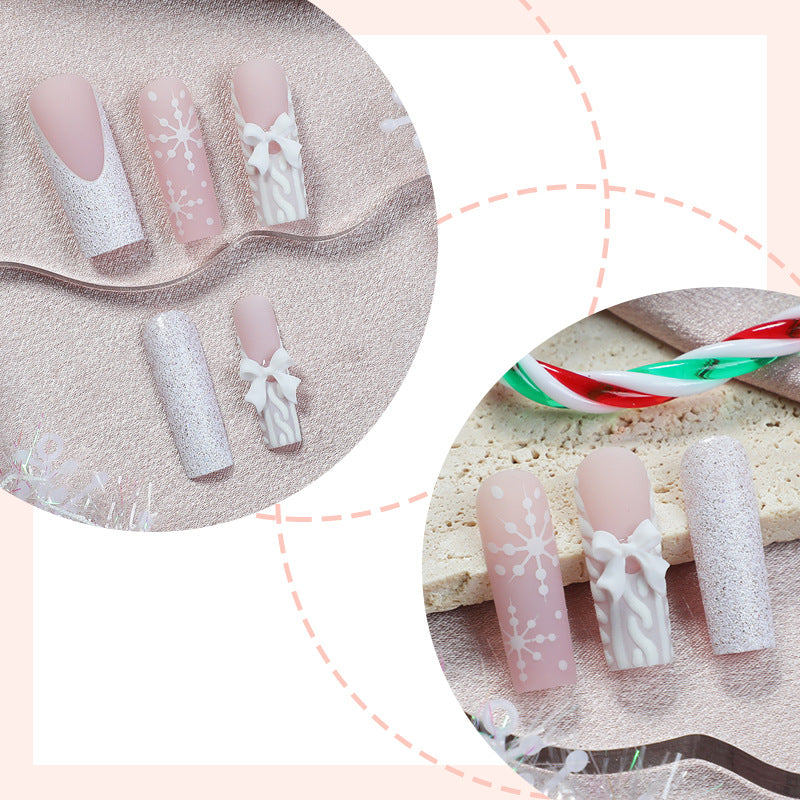 Dekorativer Press-On-Nagel-Set mit eleganten Designs Karnz