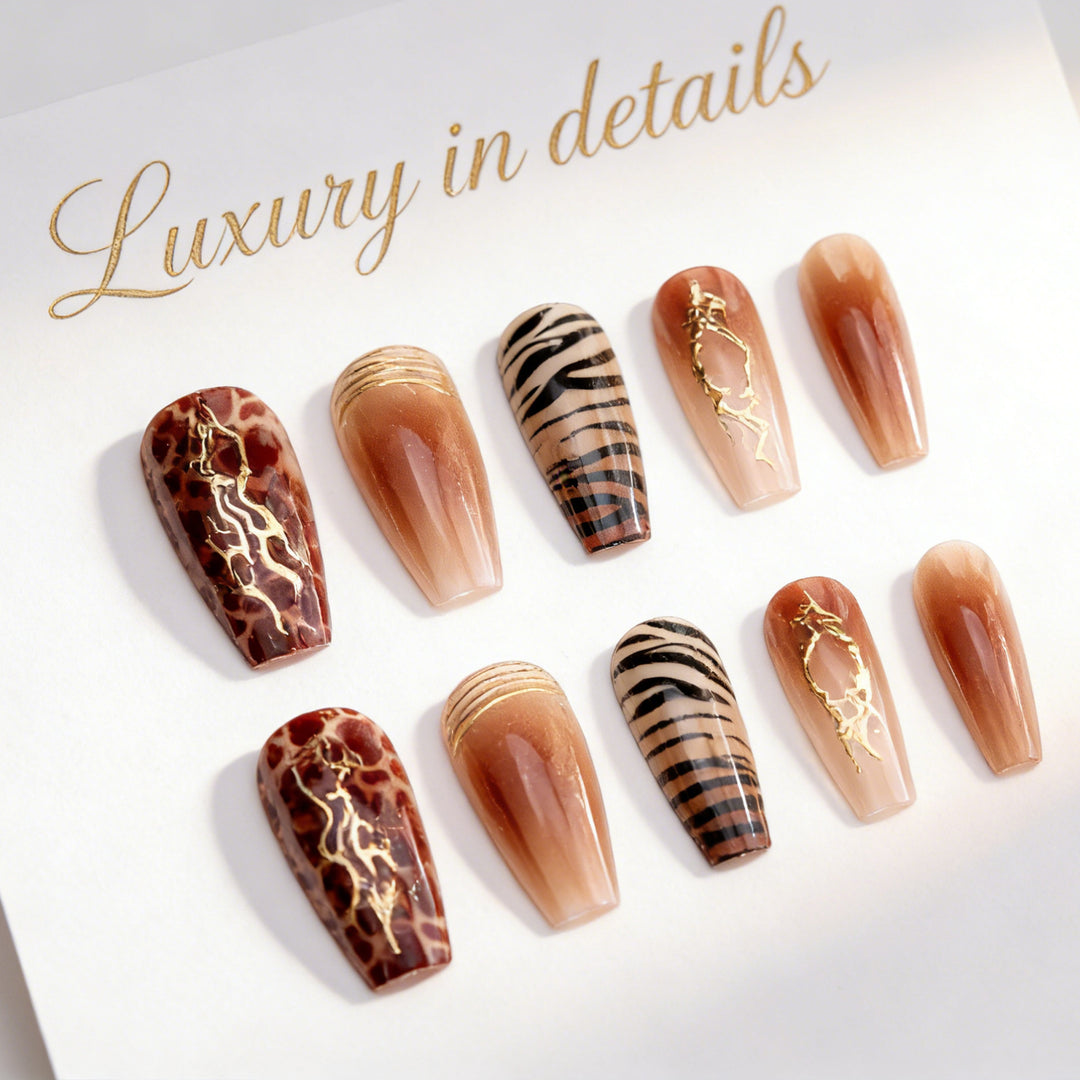 Künstliche Nail Art Nägel Karnz