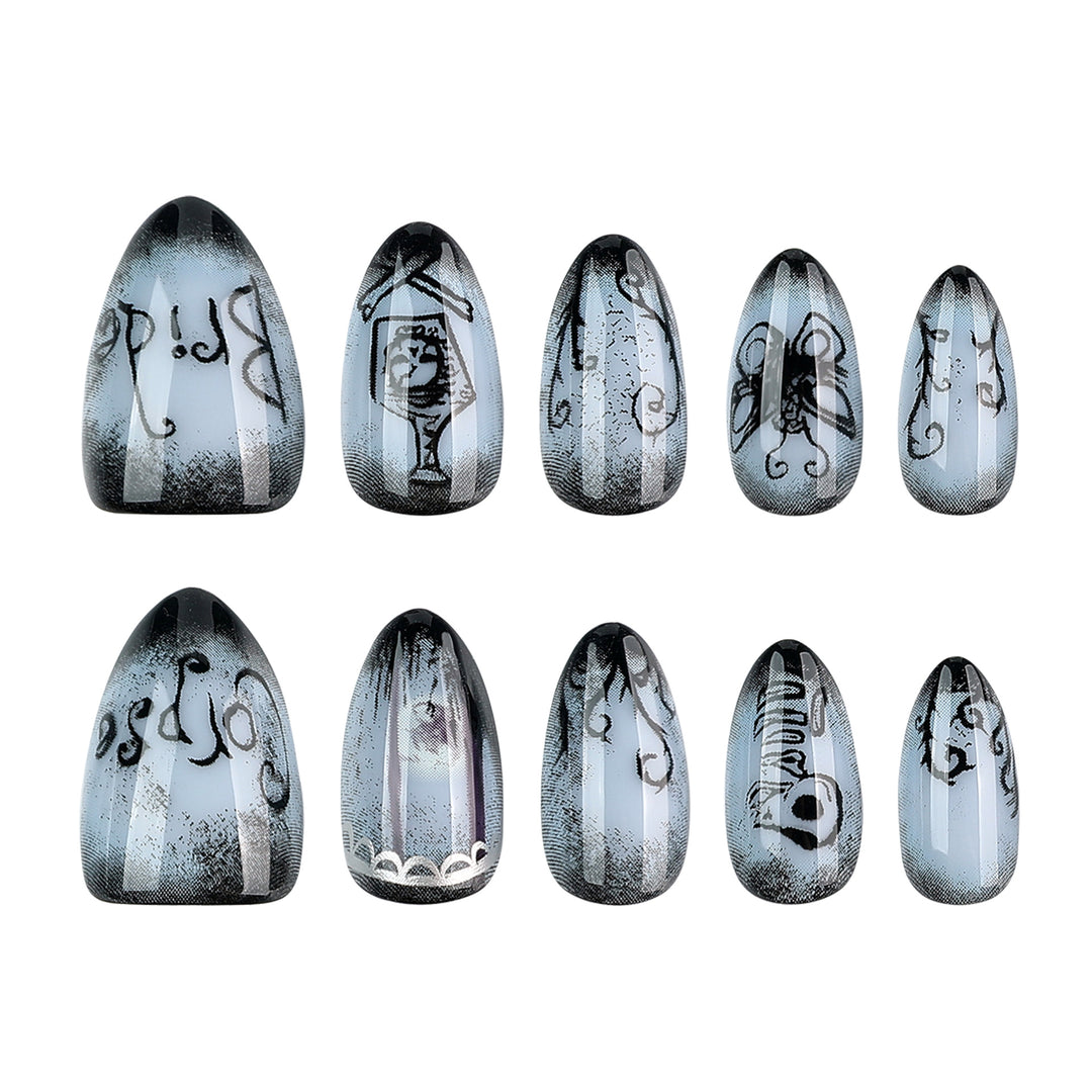 Kreative Halloween Nagelkunst im Gothic-Stil Karnz