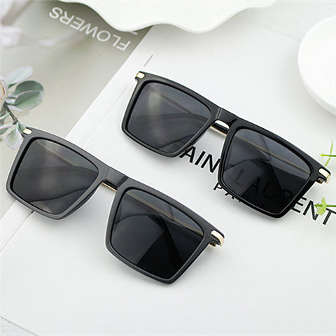 Damen elegante quadratische Designerbrille Karnz