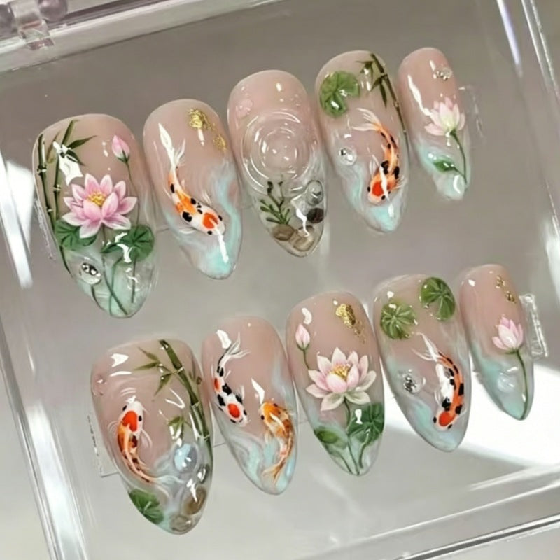 Künstlerisches Floral Press-On Nagelset Karnz