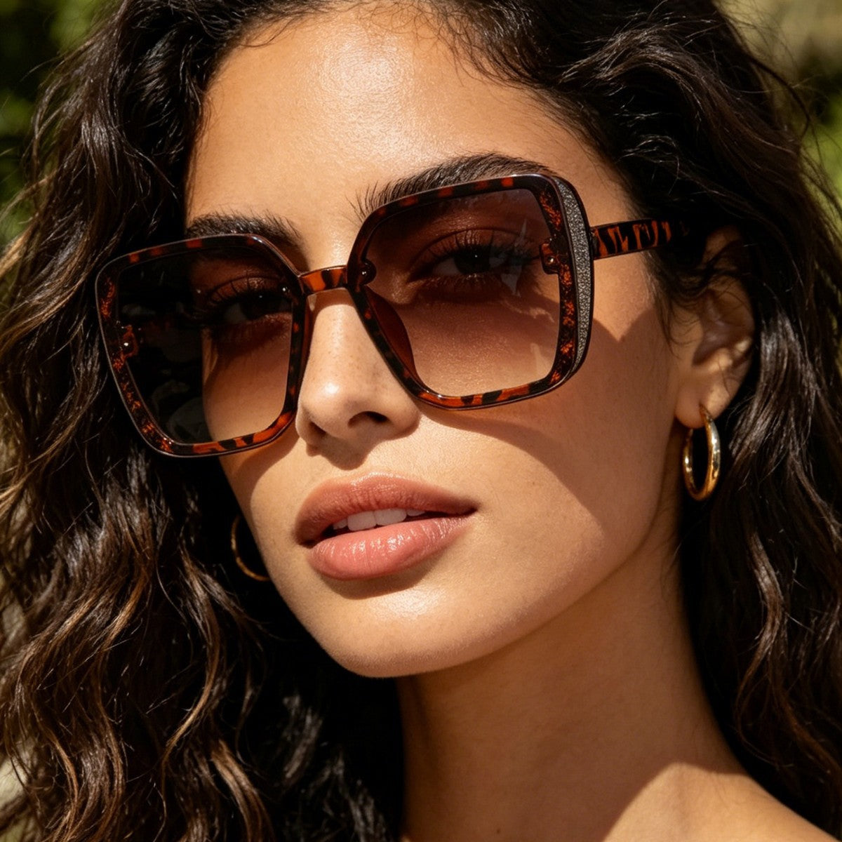 Damen fashion Sonnenbrille mit einzigartigem Rahmen und extravagantem Design Karnz