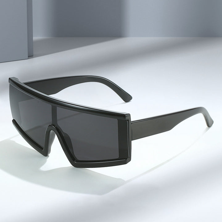 Damen Sportliche Sonnenbrille mit breiter, kratzfester Linse und UV-Schutz Karnz