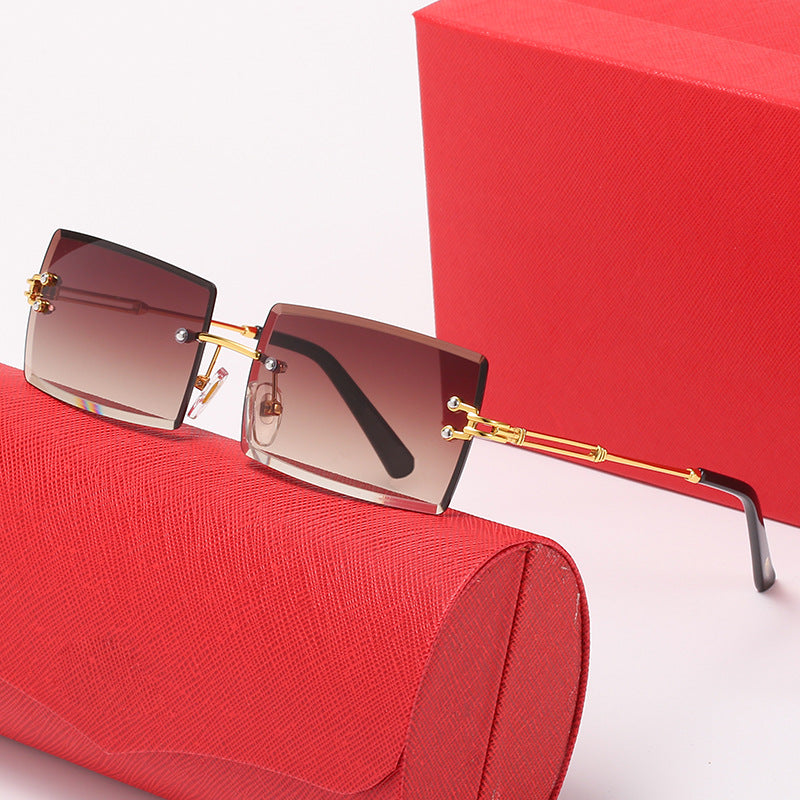 Damen stilvolle quadratische Sonnenbrille mit luxuriösen Metallakzenten Karnz