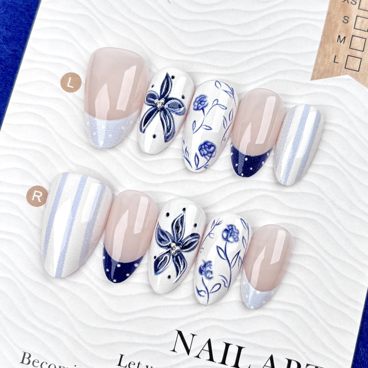 Künstlerisches Floral Press-On Nagelset