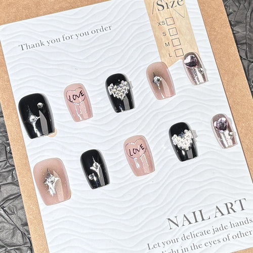 Dekoratives Press-On Nagelset mit Liebe und Stern Akzenten