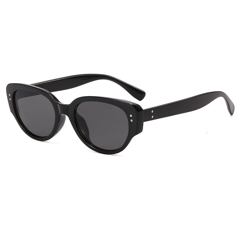 Damen modische Sonnenbrille mit markantem Design Karnz
