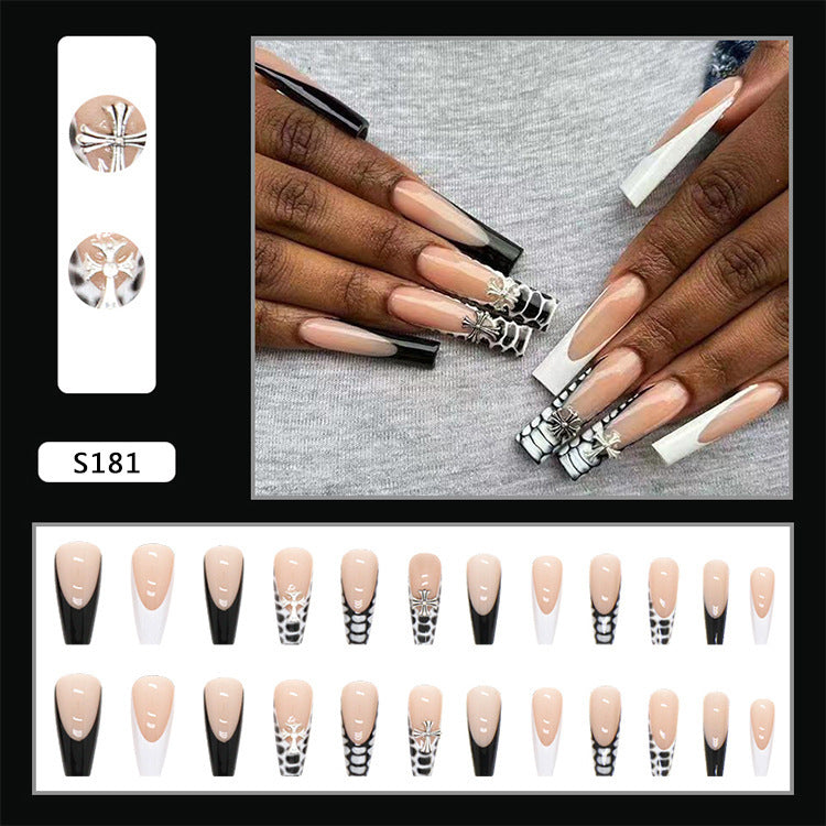 Kunstnagelset mit eleganten 3D-Verzierungen und kreativen Motiven Karnz
