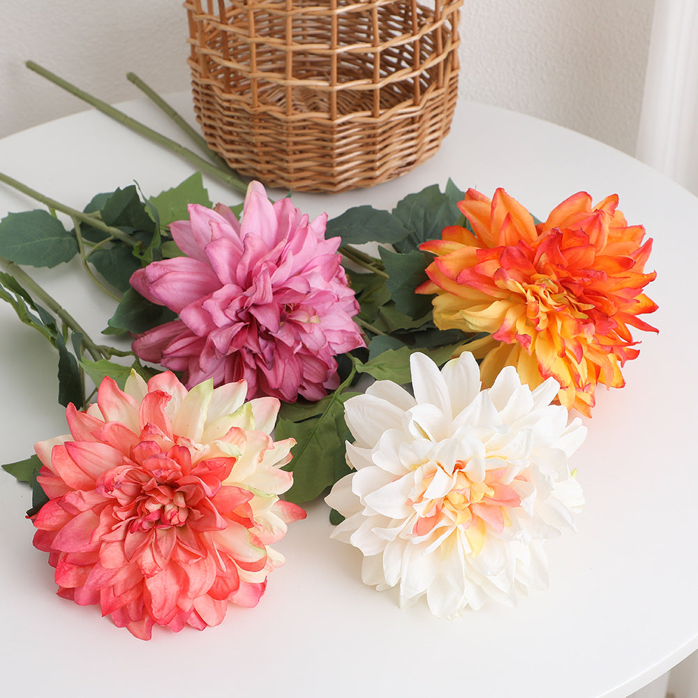 Kunstblumenstrauß mit lebensechten Details Karnz