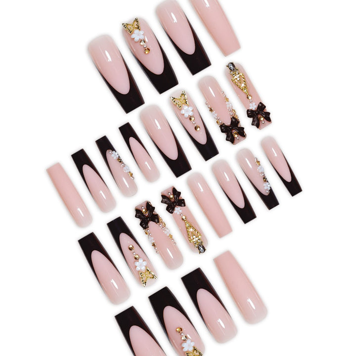 Luxuriöse 3D-Blumen Press-On Nagelkunst Karnz