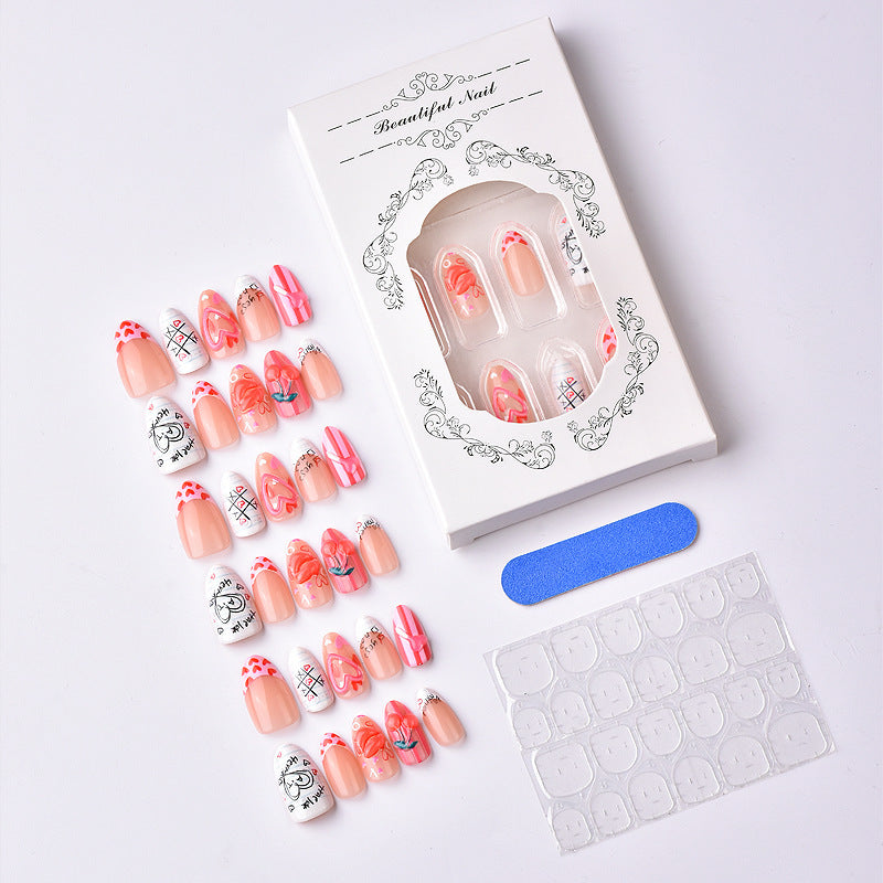 Kreatives Herz-Nageldesign Set Karnz
