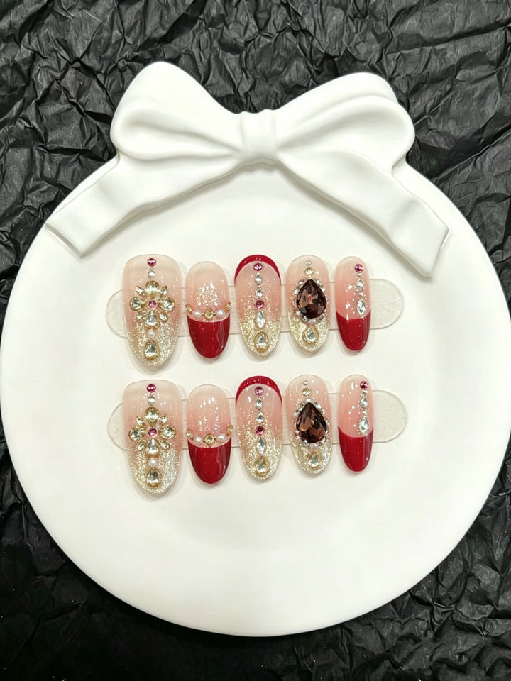 Glamouröse mit Kristallen verzierte Press-On Nagelset