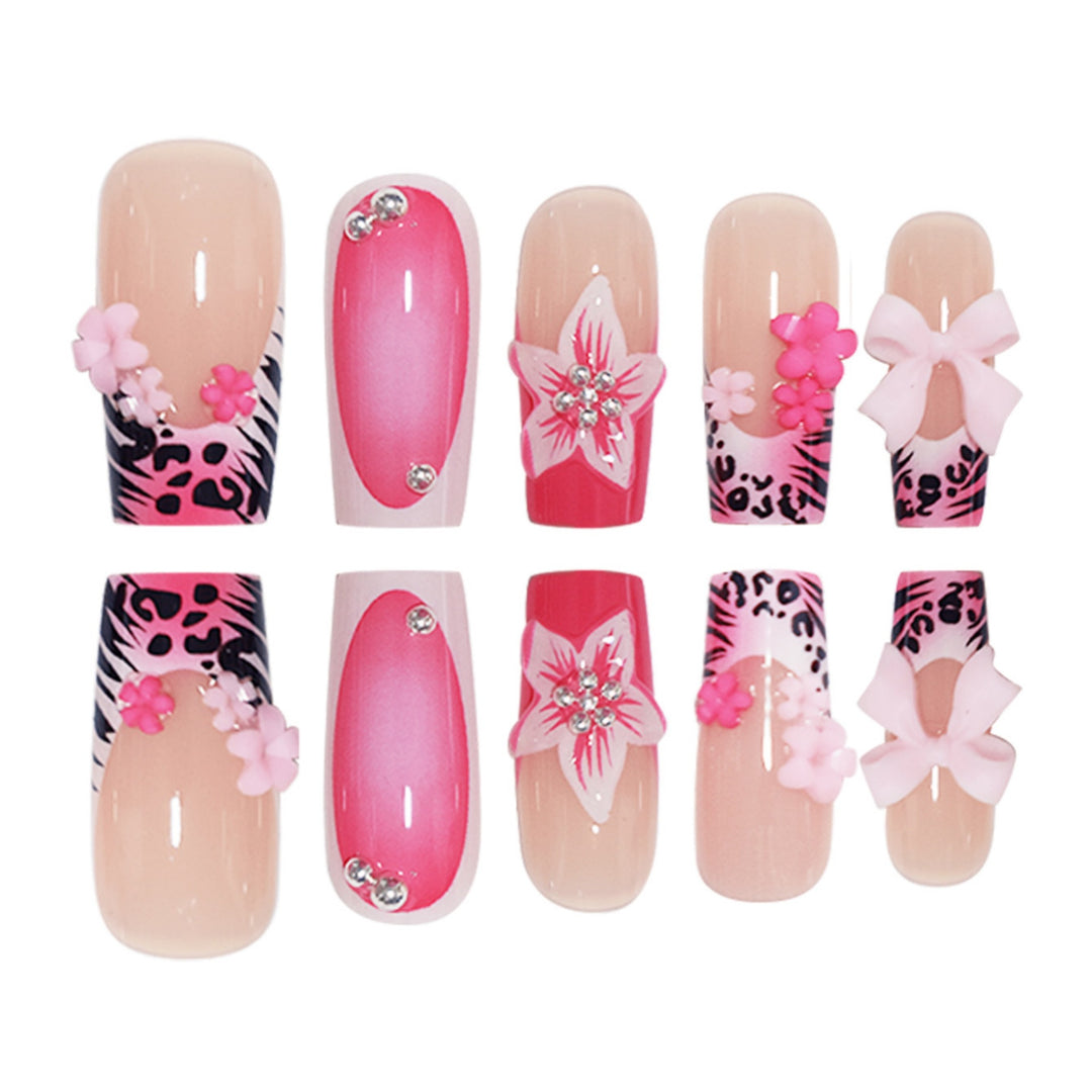 Künstlerisches Floral Press-On Nagelkunst Set Karnz