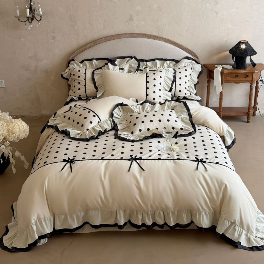 Luxuriöses Rüschenset mit Polka-Dots aus Baumwolle für Bettdecken