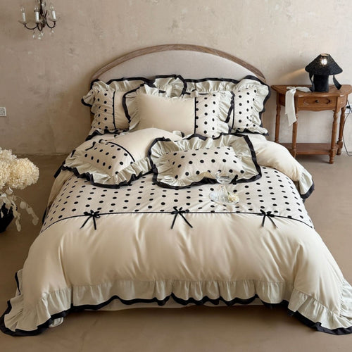 Luxuriöses Rüschenset mit Polka-Dots aus Baumwolle für Bettdecken