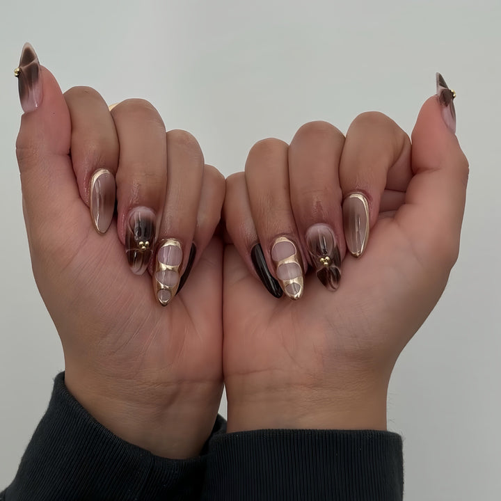 Dekorative Press-On Nagelkunst mit einzigartigem Design Karnz