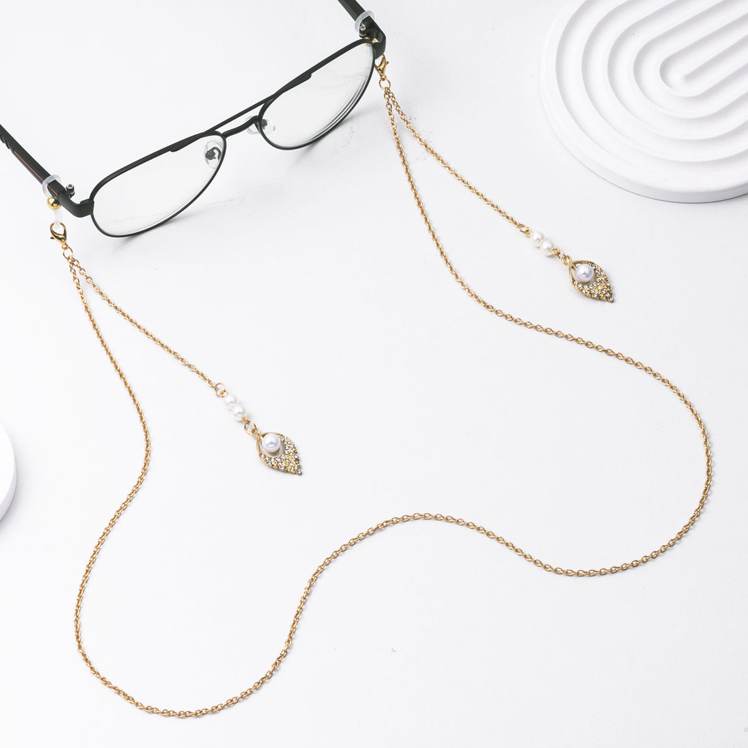 Elegante Perlenohrringe mit Kette Karnz