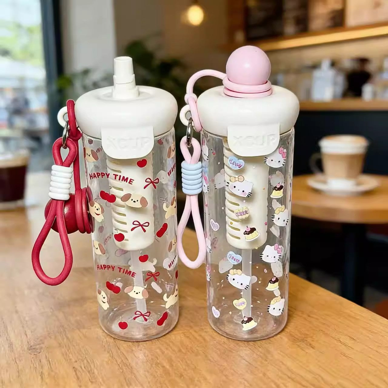 Damen Wasserflasche mit fröhlichem Motiv und praktischem Tragegriff Karnz