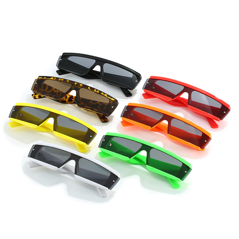 Damen futuristische Sonnenbrille im kantigen Design Karnz