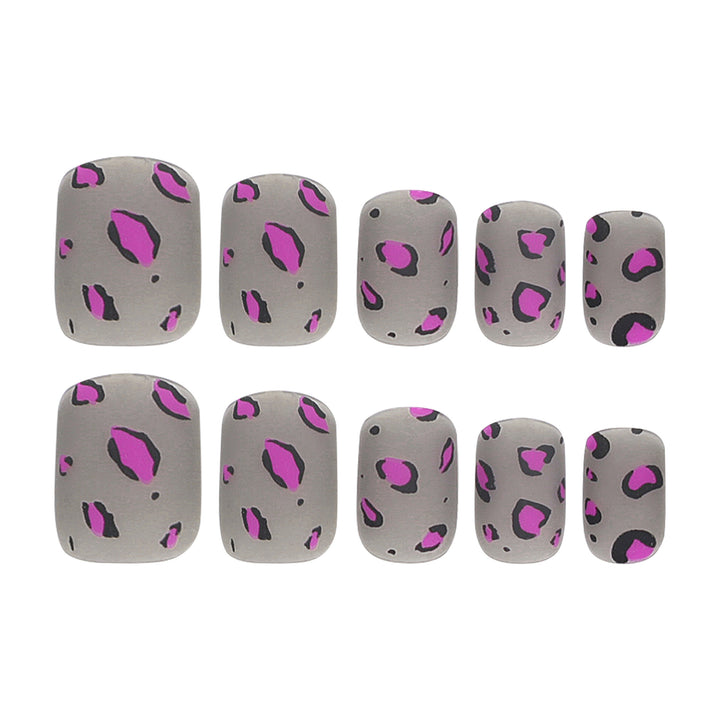 Künstliche Nagelkunst mit Leoparden-Muster Karnz