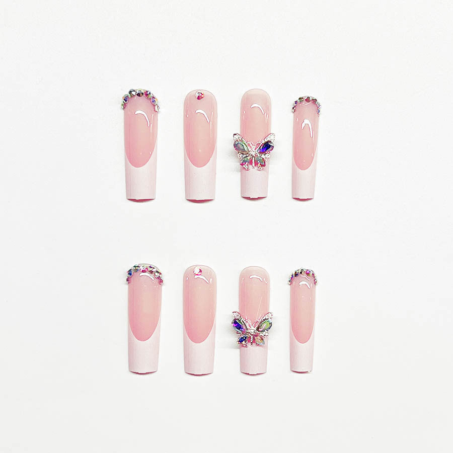 Elegante Schmetterlings-verzierte Nagelerweiterungen Karnz