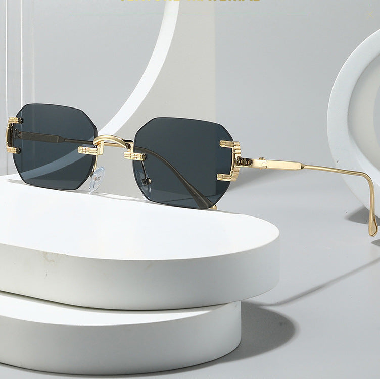 Damen modische Sonnenbrille im eleganten geometrischen Stil Karnz