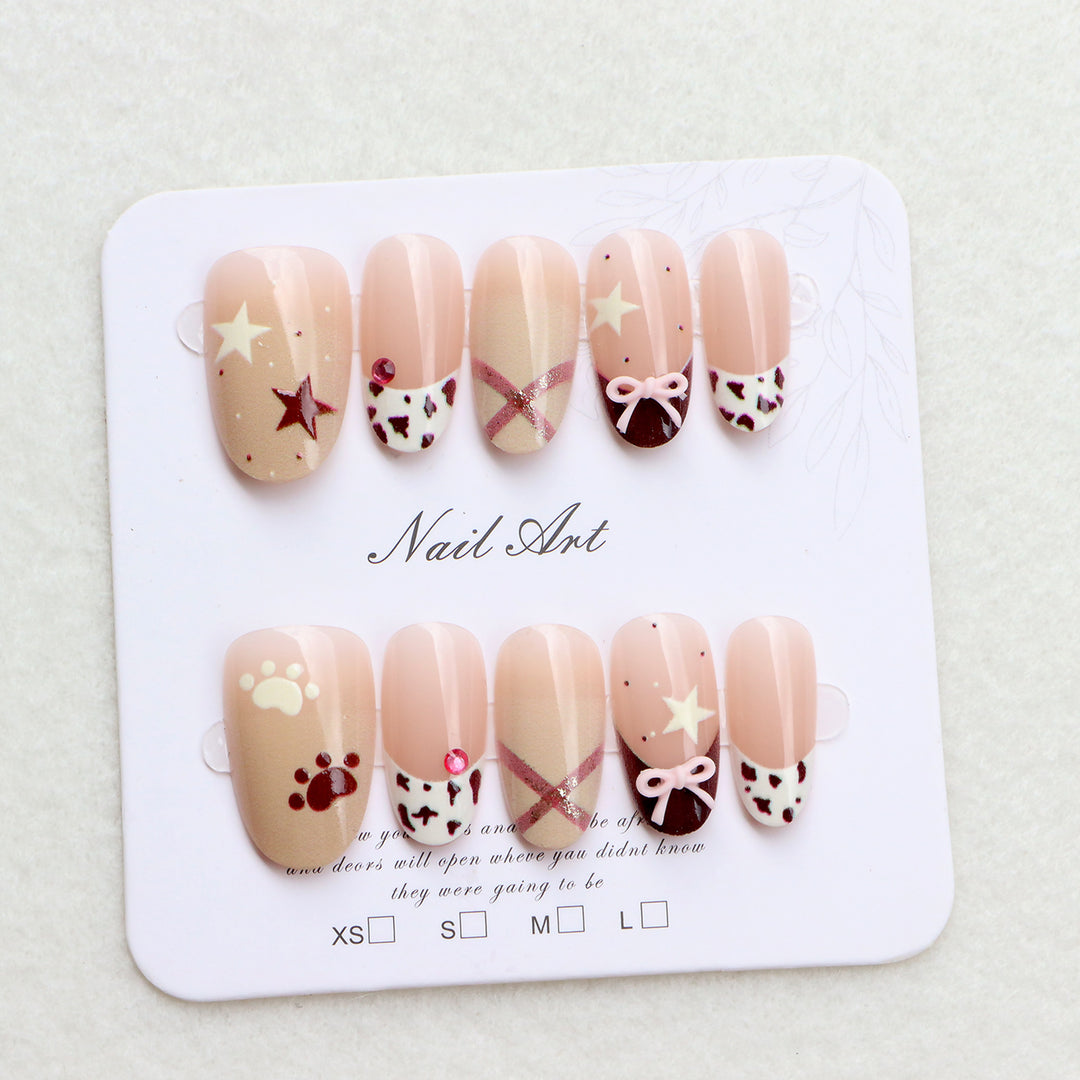 Thematische Press-On Nail Art Set mit charmanten Designs Karnz