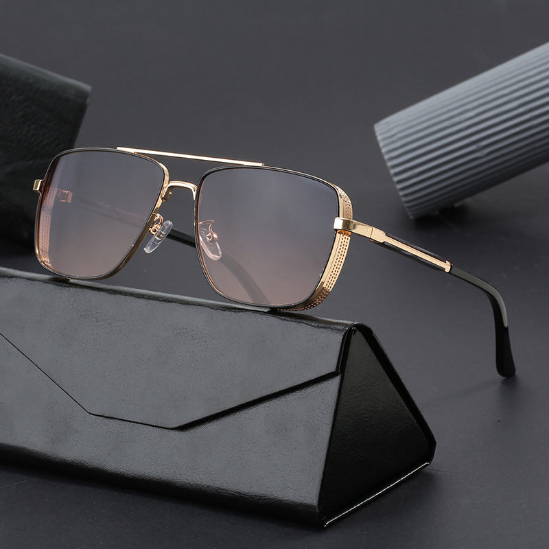 Damen modische quadratische Sonnenbrille mit luxuriösen Metallakzenten Karnz
