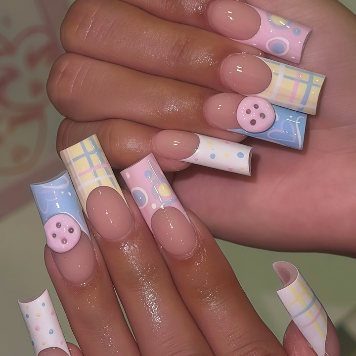 Dekorative lange Press-On Nagelkunst Tipps Karnz