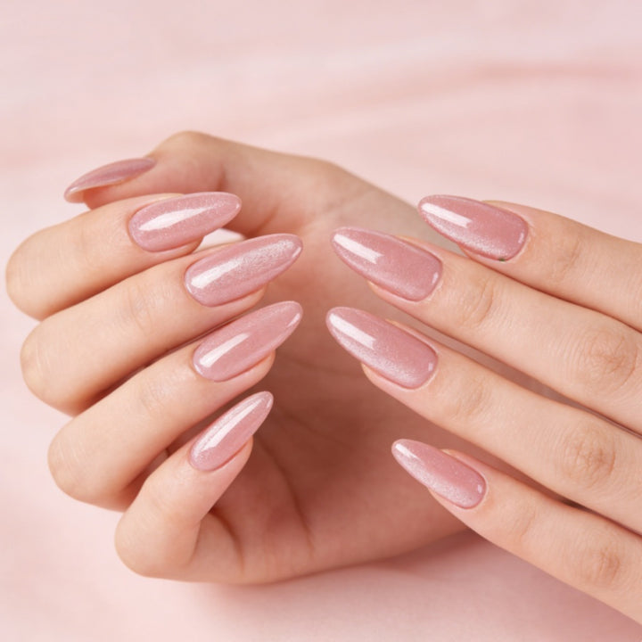 Kunstnägel mit Glitzerndem Finish und Elegantem Design Karnz