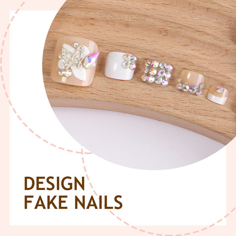 Kunstnagelset mit Eleganten Schmetterlingsakzenten Karnz