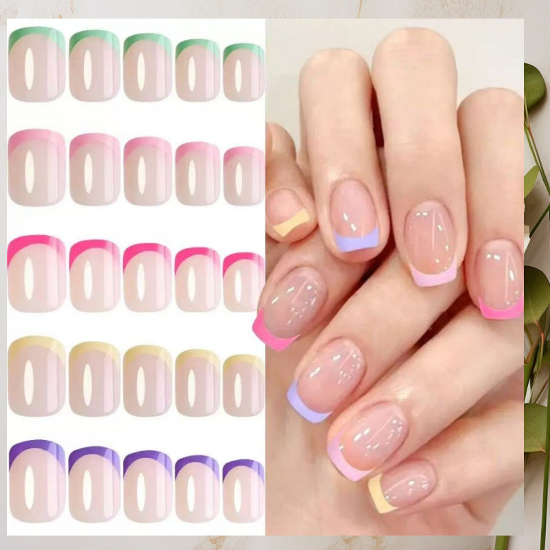 Kunstvolle Nagelspitzen Karnz