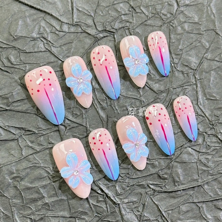 Künstlerisches Floral- und Stern-Applikationen Press-On Nagelset Karnz