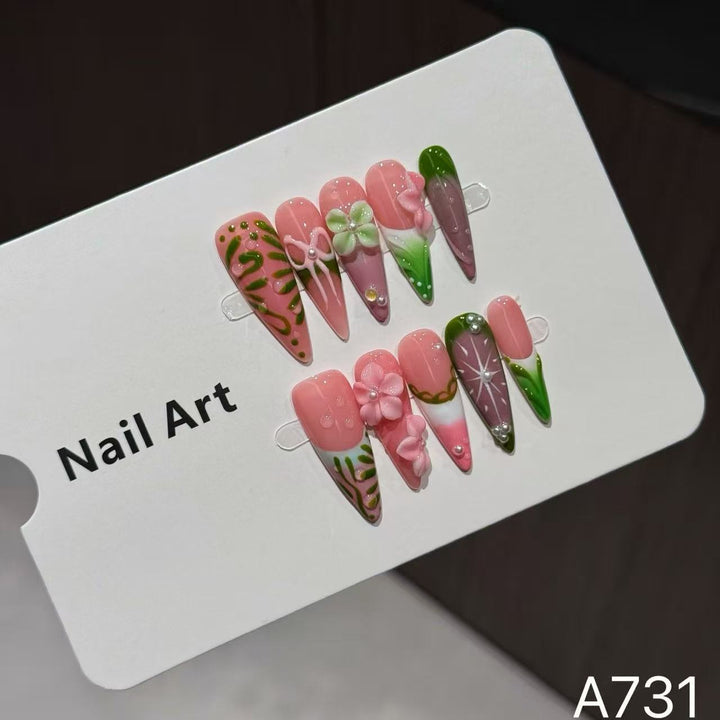 Künstlerische Blumen Nagelspitzen