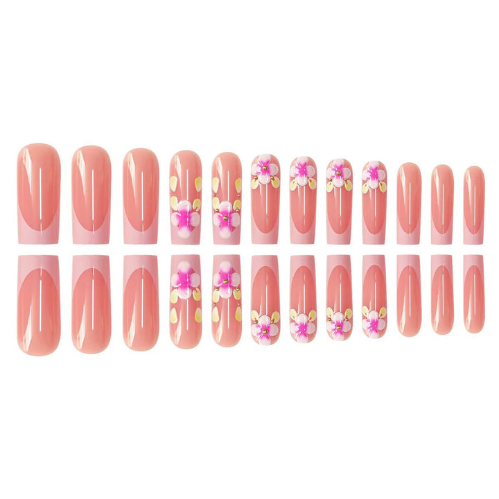 Florales Nageldesign-Extensions Karnz