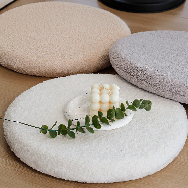 Rundes Sitzkissen aus Teddyfleece mit rutschfester Unterseite Karnz