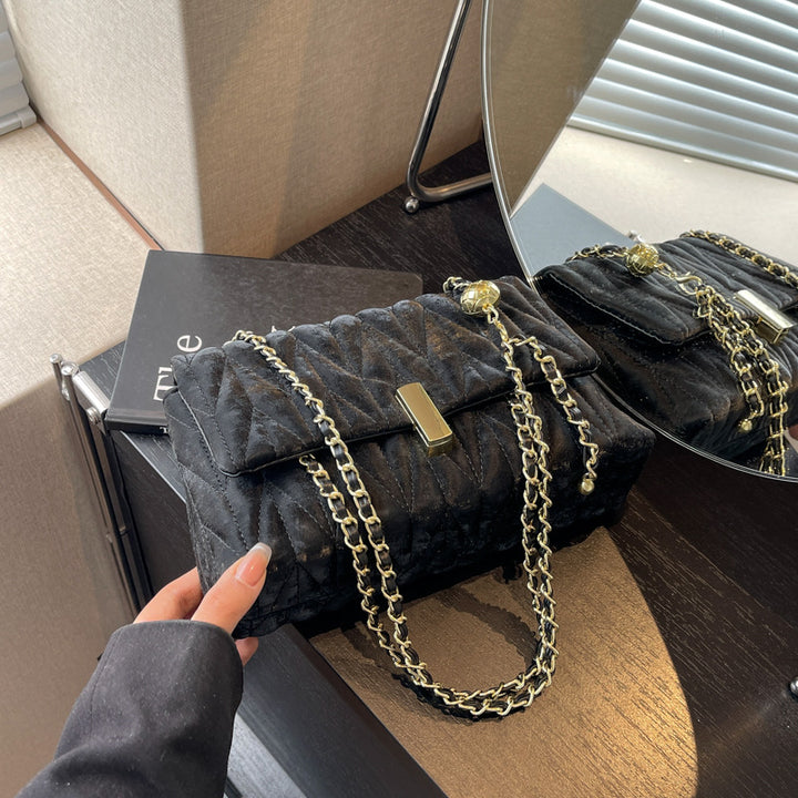 Gepolsterte Schulter-Clutch Karnz