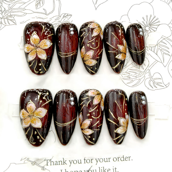 Luxuriöses floral Press-On Nagelkunstset