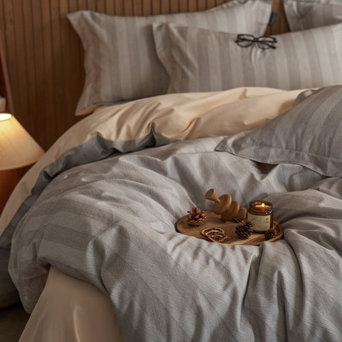 Wendbare Streifen Baumwoll-Satin Bettbezug Set mit tiefen Kissenbezügen