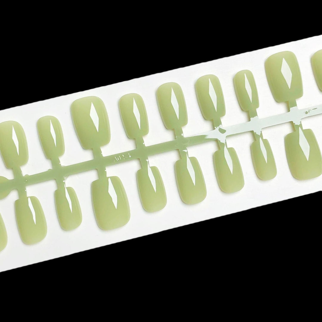 Glänzendes Press-On-Nagel-Kit