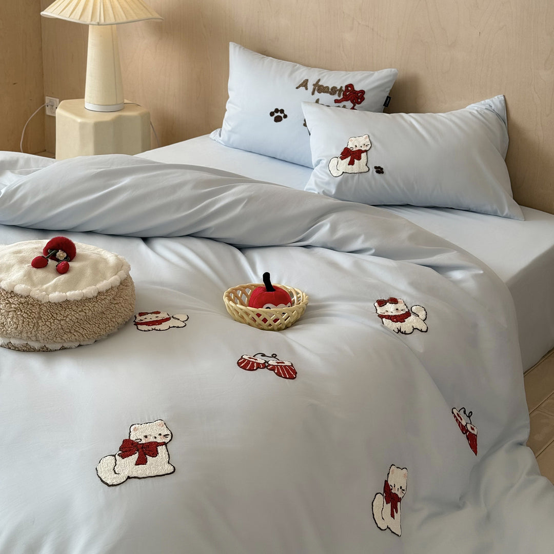 Baumwollsatin-Bettbezug-Set mit Chenille-Katzenapplikationen und feiner Satinqualität
