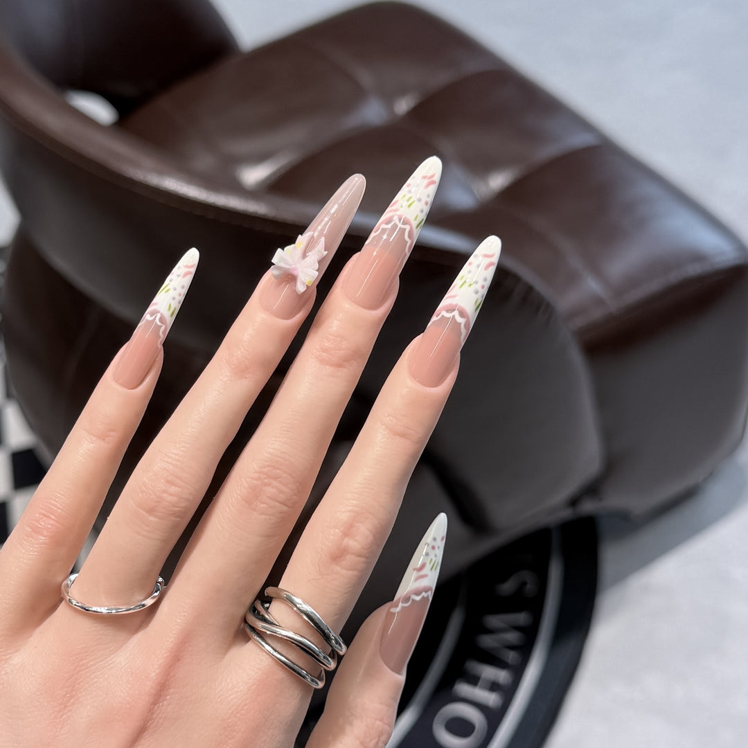Elegantes Florales Stiletto Press-On Nail Art Set Karnz