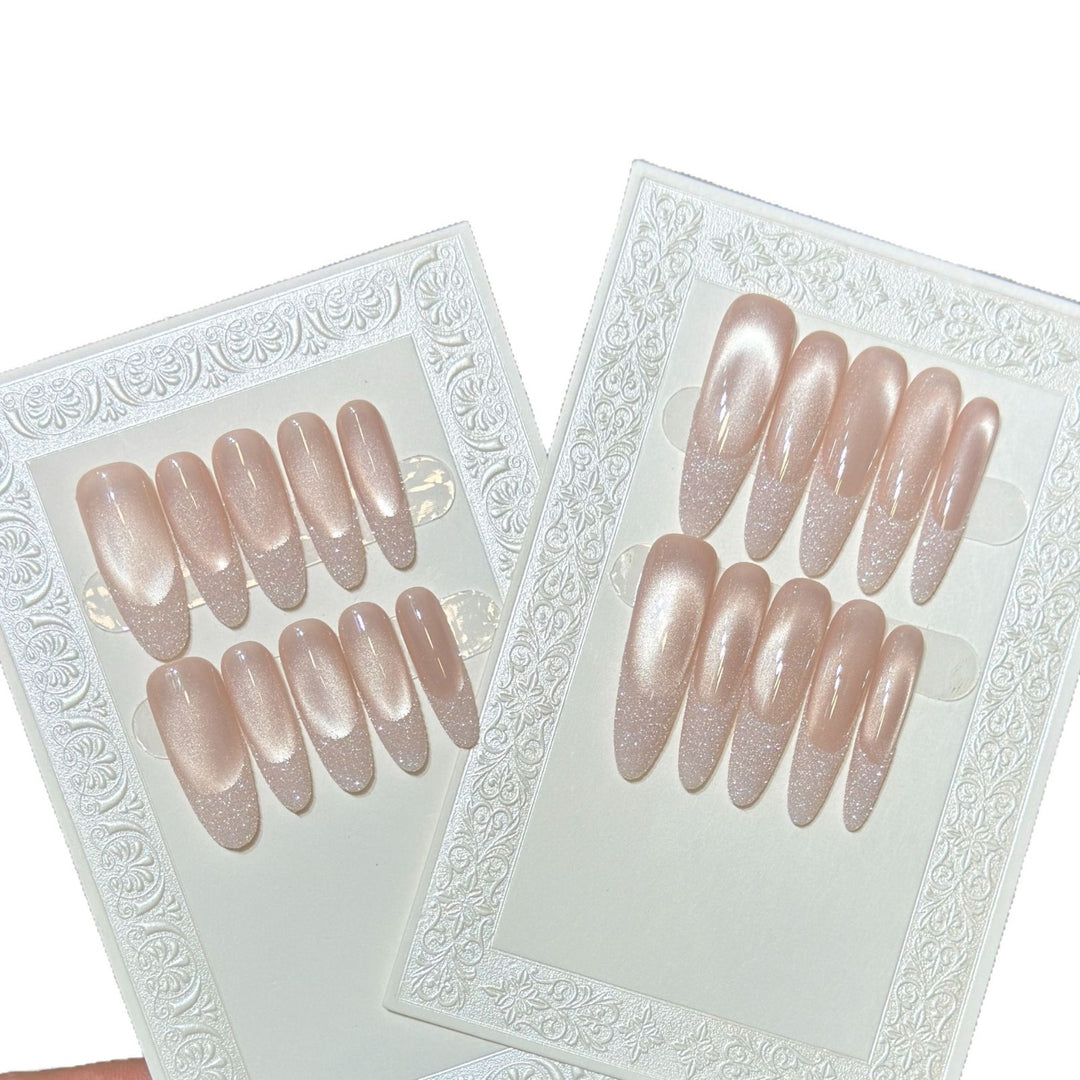 Glänzendes Press-On Nails Set Karnz