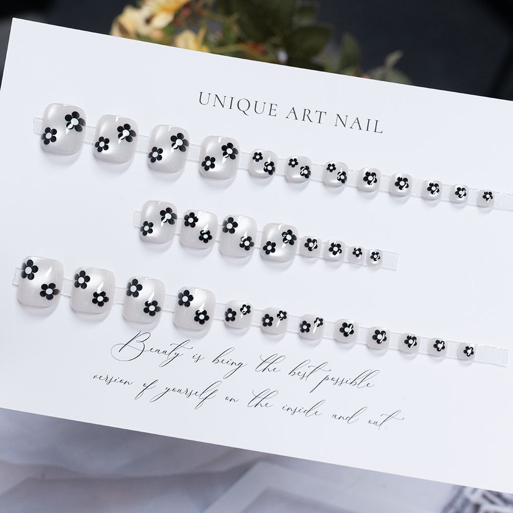 Florale dekorative Pediküre Nagelkunst