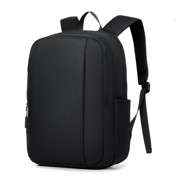 Minimalistischer Technik Rucksack Karnz